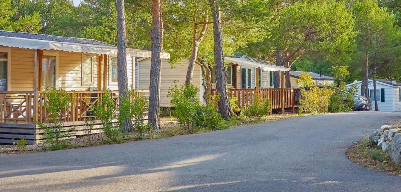 Mobil-Home Dans Camping 4* سان لوران دو فيردون المظهر الخارجي الصورة